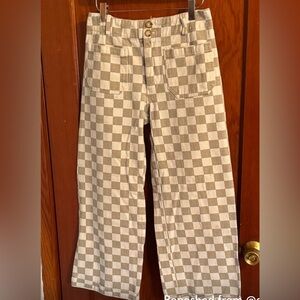 Papermoon Checkered Capris in Beige and White